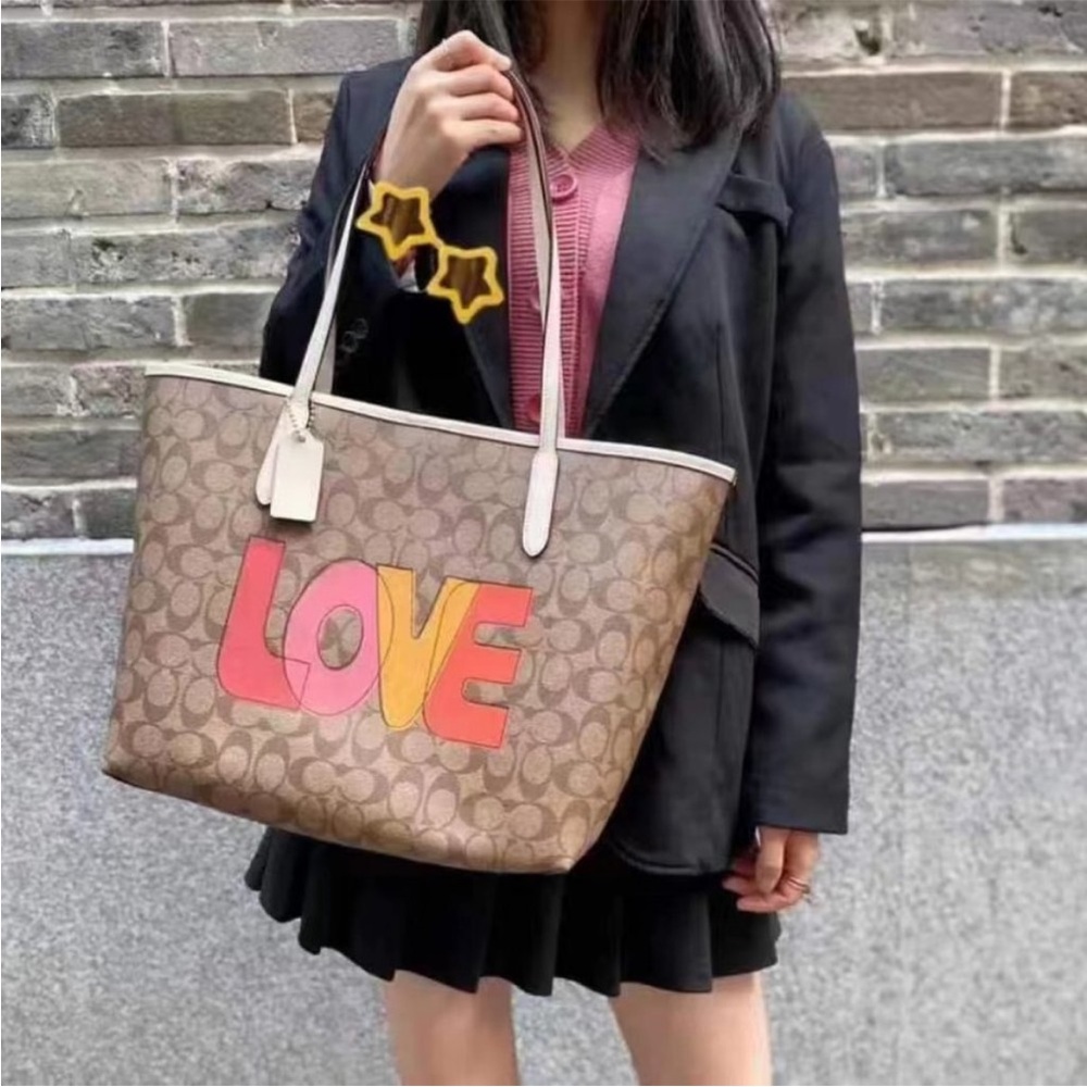 Coach City Tote in Signature Canvas with Love bag / wallet NWT